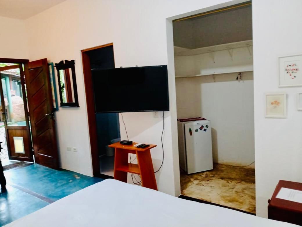 Com Ar + Frigobar+ Tv Sky Homestay *